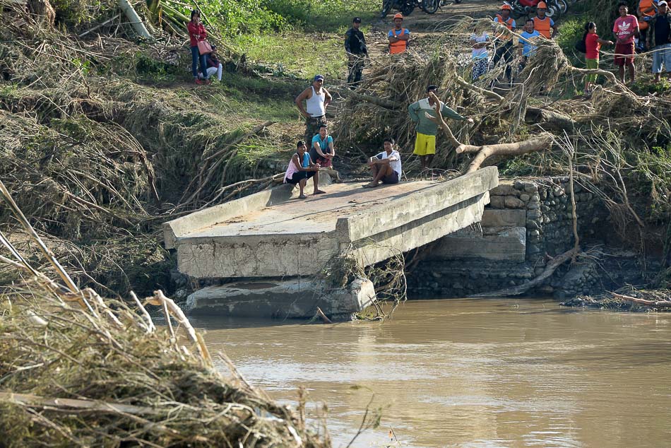 Lawin destroys Cagayan infrastructure 3