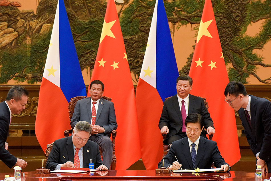 Philippines needs modern arms to fight ISIS, Duterte tells Putin