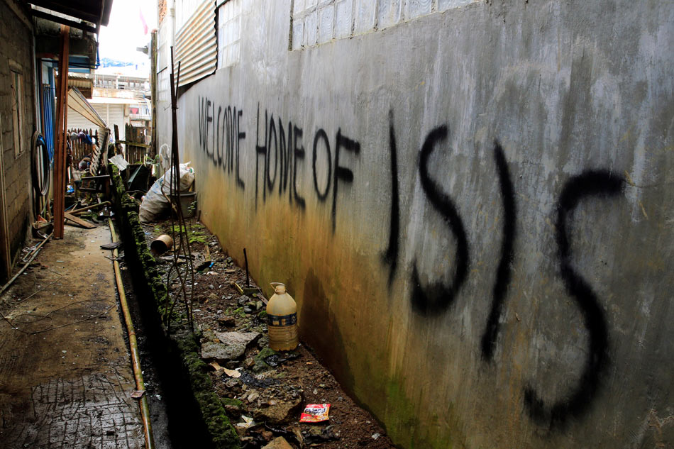 [Image: isis-marawi-rtr-061217.jpg?ext=.jpg]