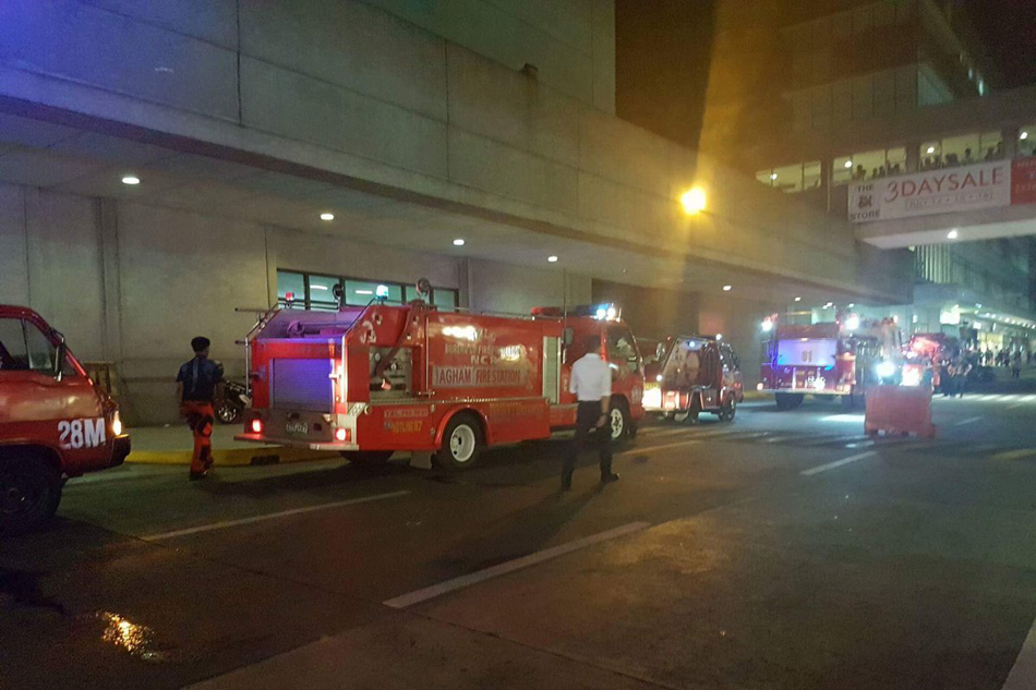 Fire Hits Mall In Quezon City Abs Cbn News