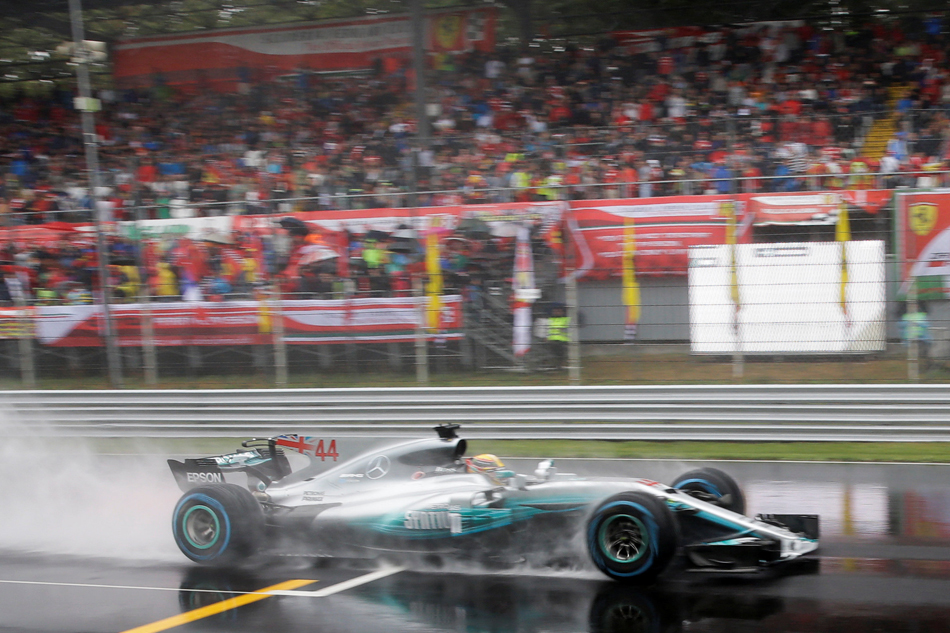 Hamilton more focused on F1 lead than pole position record Hamilton more focused on F1 lead than pole position record