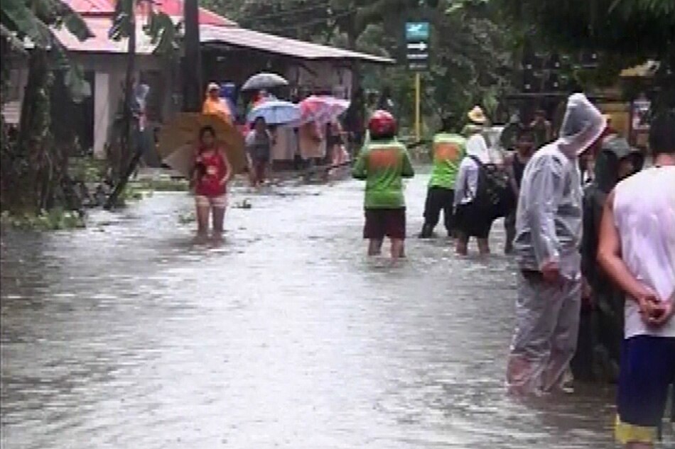 Ilang Pamilya Sa Iloilo City Inilikas Dahil Sa Baha ABS CBN News