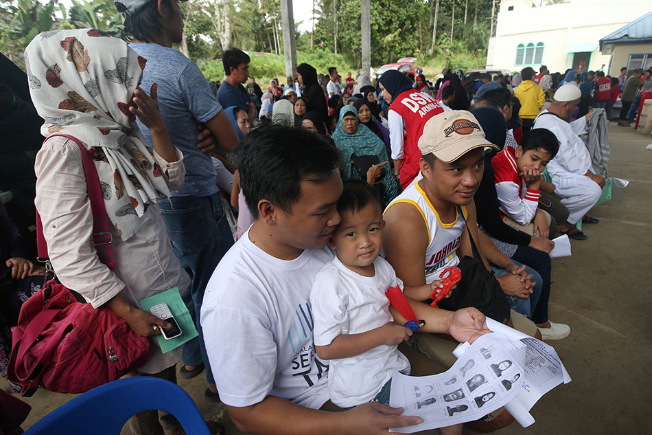 Marawi Evacuees Long To Return Home To War Torn City Abs Cbn News