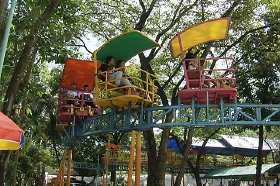 Rides Mga Tiangge Tampok Sa Quezon Memorial Circle Ngayong Pasko