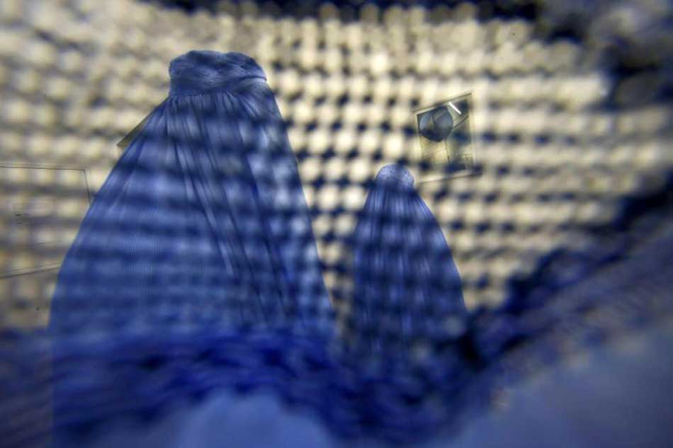 Germany to ban civil servants, judges, soldiers from wearing full-face veil Germany to ban civil servants, judges, soldiers from wearing full-face veil
