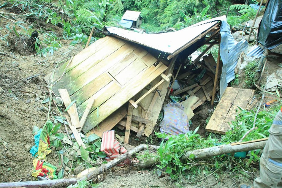 Na Miyembro Ng Pamilya Patay Sa Landslide Sa Compostela Valley Abs