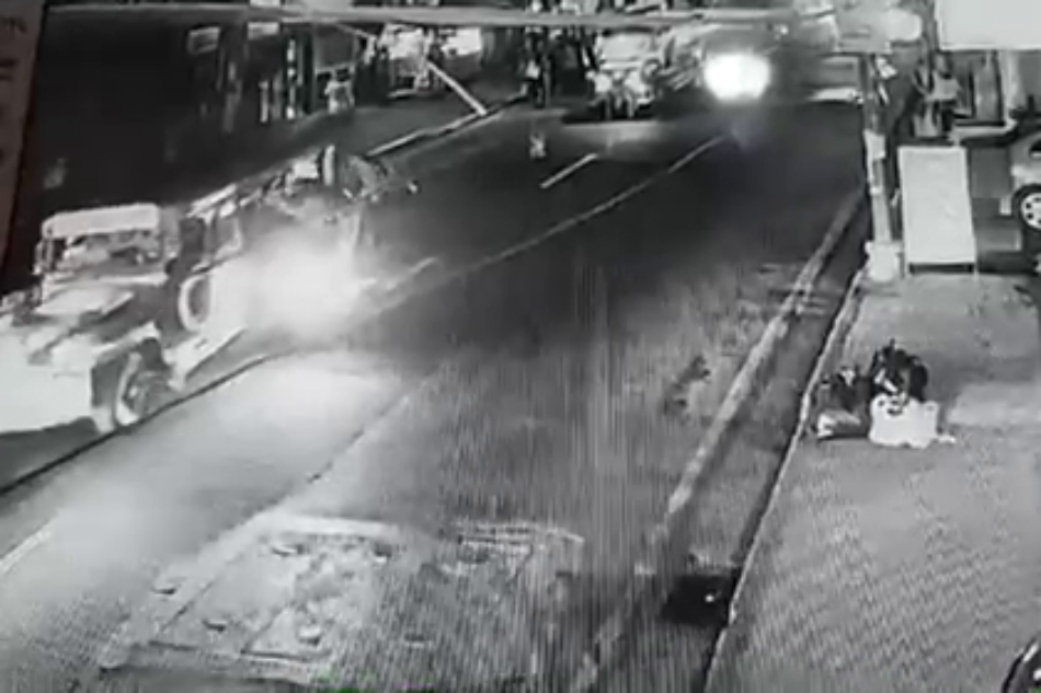 SAPUL SA CCTV Pasahero Ng Jeep Binaril Sa Pasay ABS CBN News