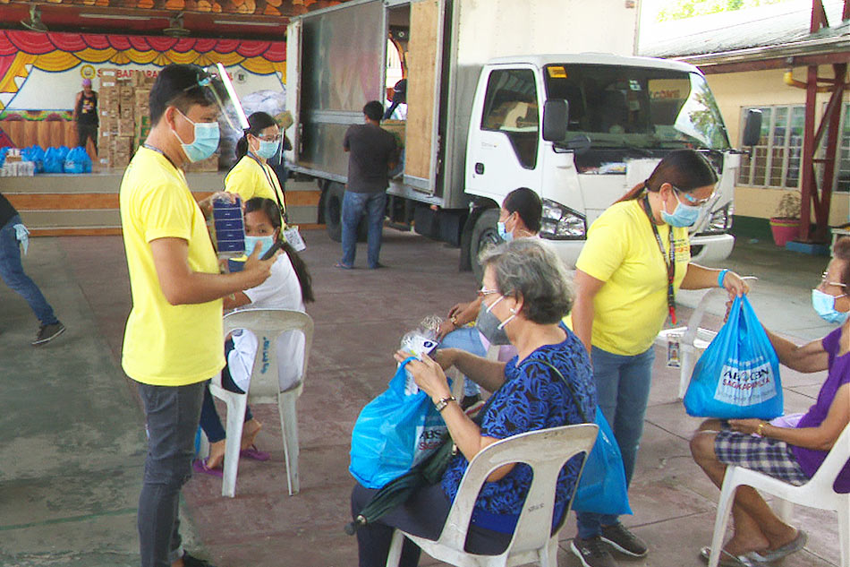 Pantawid Ng Pag Ibig Relief Packs Hatid Sa 1 500 Pamilya Sa Baliuag