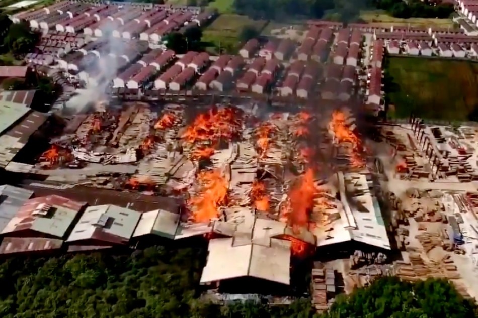 Warehouse Ng Kahoy Sa San Mateo Rizal Nasunog Abs Cbn News