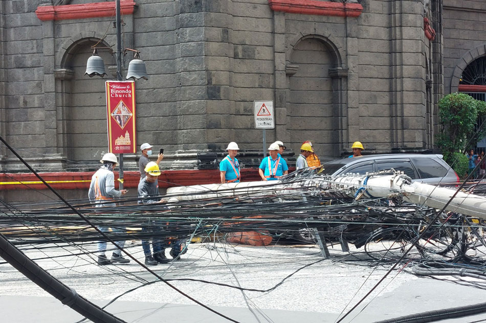 Ilang Poste Nagtumbahan Sa Binondo ABS CBN News