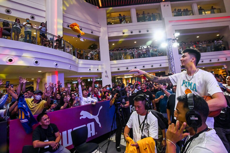 Kai Sotto Gives Away Jerseys In Meet And Greet Abs Cbn News