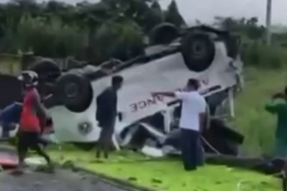 Sugatan Sa Pagsalpok Ng Ambulansiya Sa Bahay Sa Oriental Mindoro