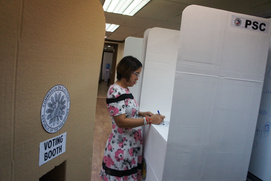 Portable booths for mall precincts
