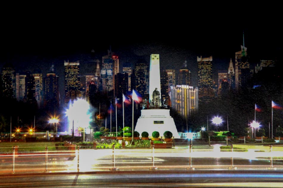 DMCI Shows Photoshopped Luneta Background DMCI Shows Photoshopped Luneta Background