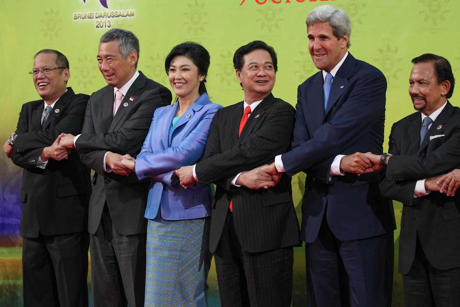 20131009_aquino_asean-rl.jpg