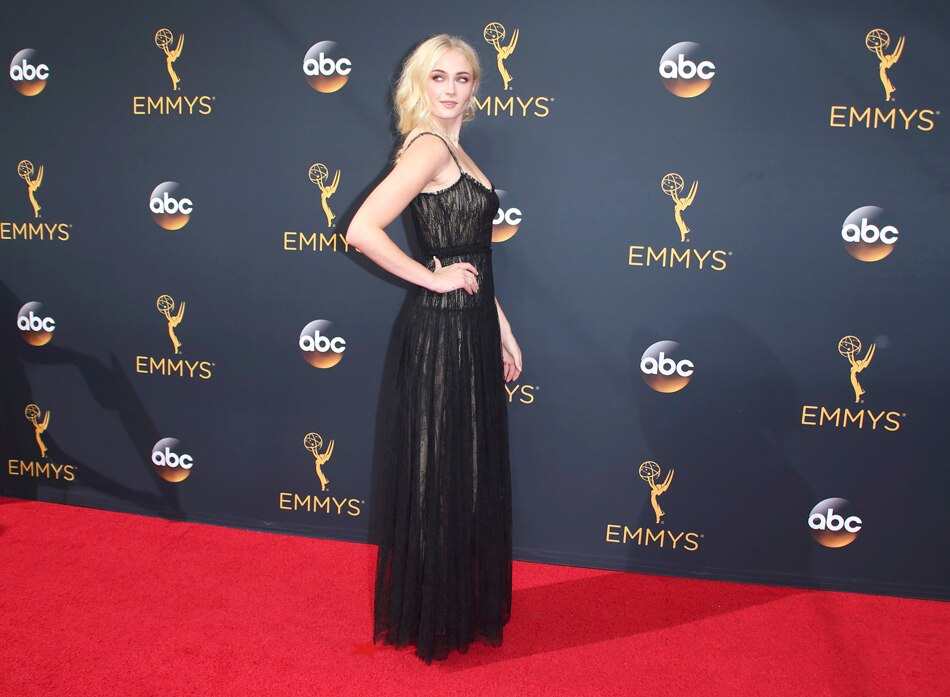 Emmys red carpet: red, black, yellow and gorgeous 7