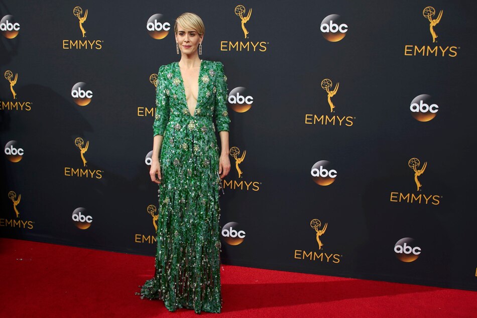 Emmys red carpet: red, black, yellow and gorgeous 10