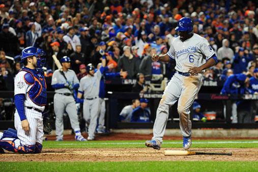 royals rally past mets to brink of series crown abs cbn news