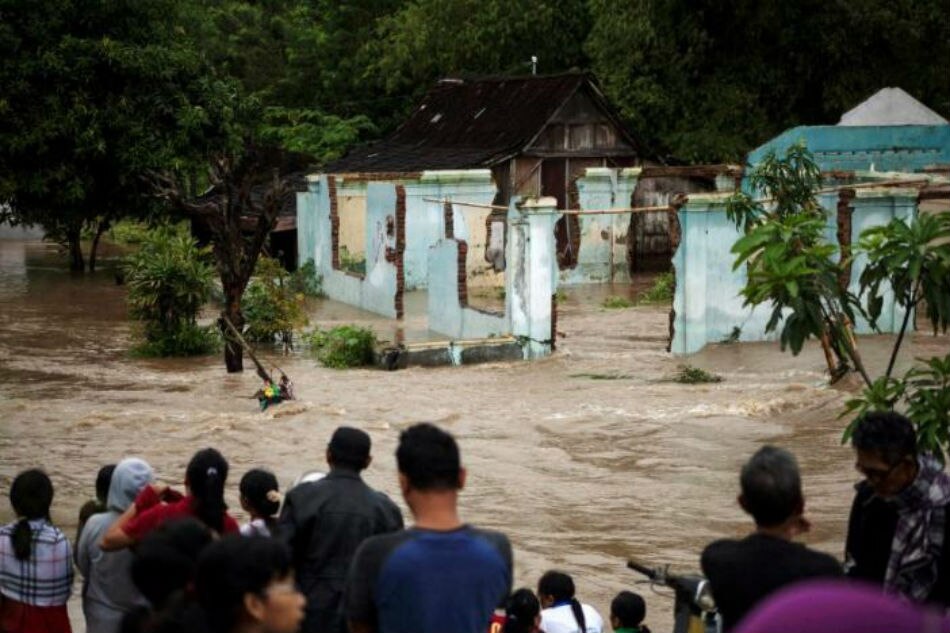 26 Dead, 19 Missing In Indonesian Landslides, Floods: Official | ABS ...