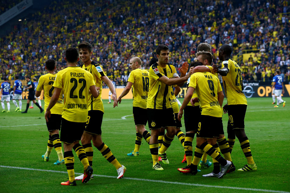 BUNDESLIGA: Dortmund rout Wolfsburg to go top in Germany | ABS-CBN News