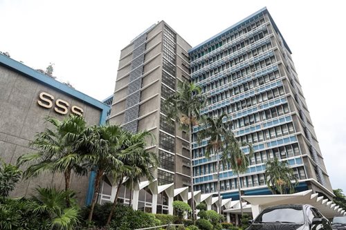 SSS, GSIS namigay ng 13th month 'cash gift' 