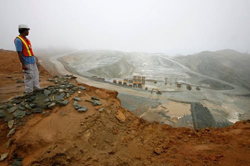Groups urge govt to reimpose ban on new mining deals