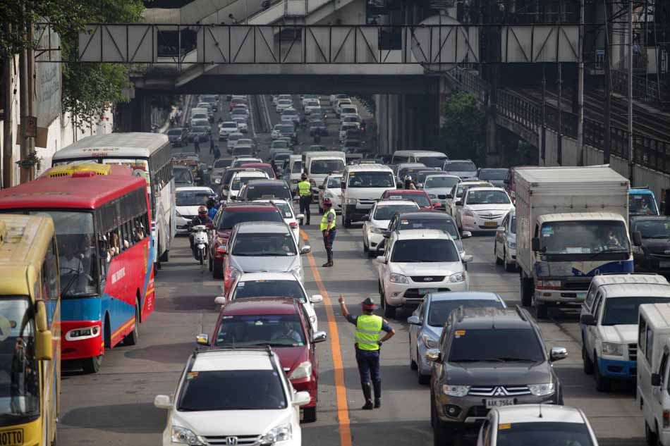 Mmda To Ban Single Passenger Cars From Edsa During Rush Hour Abs Cbn News 0102