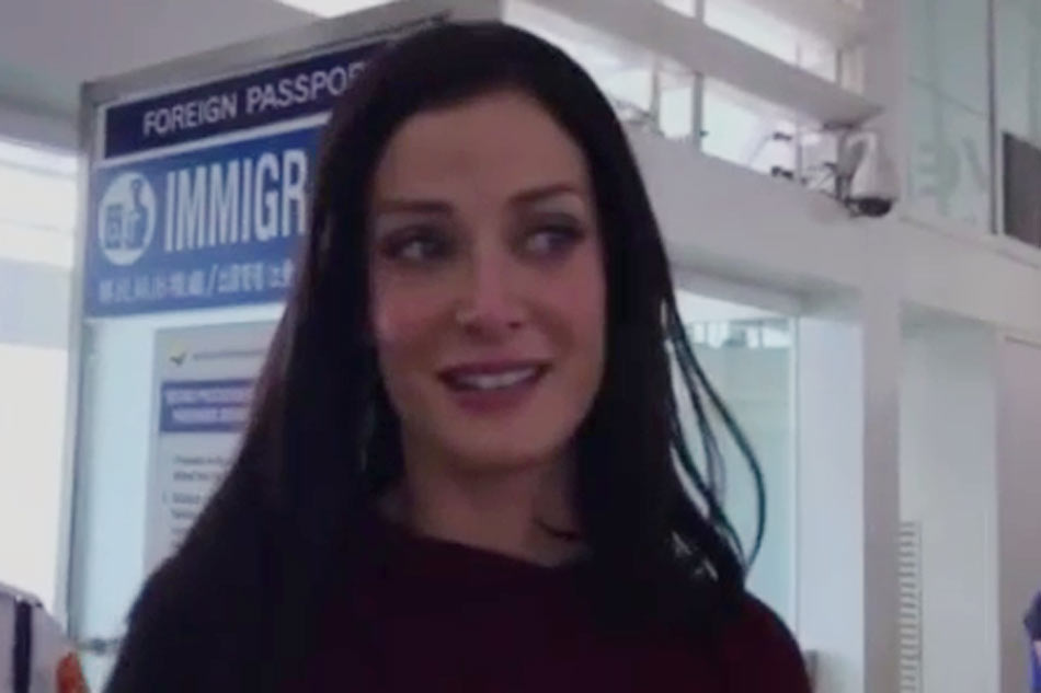 Watch Dayanara Torres In Tears As She Leaves Ph Abs Cbn News