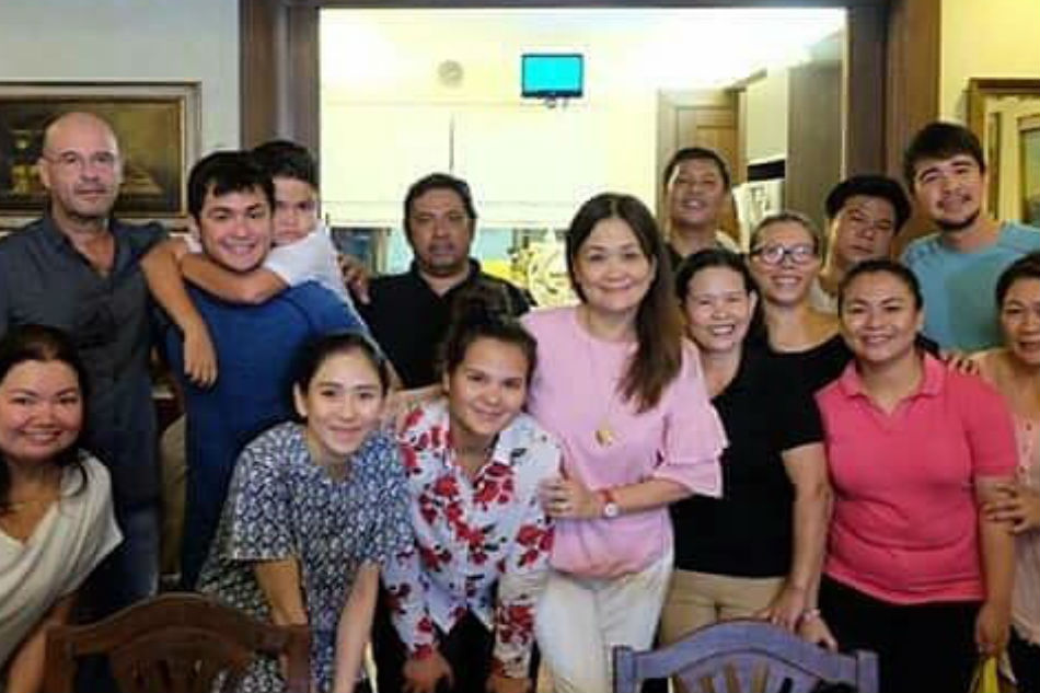 LOOK: Sarah joins Guidicelli family's Christmas party ...