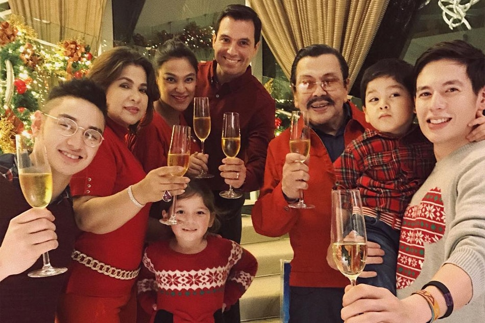 LOOK: Ellie joins Ejercitos' Christmas family photo | ABS-CBN News