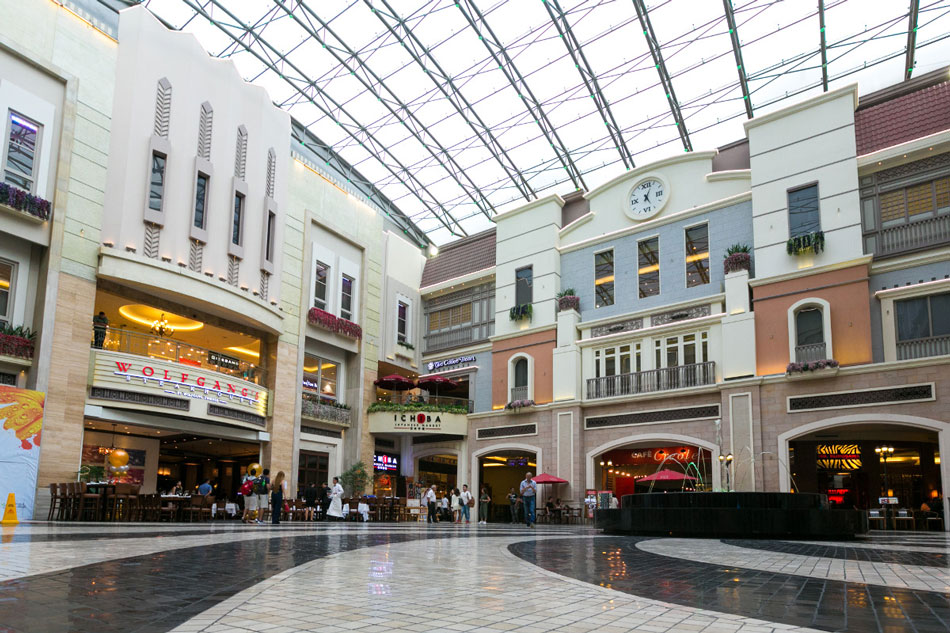 adidas newport mall