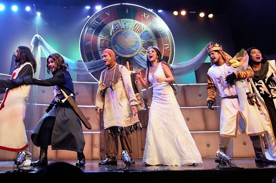 Theater Review Spamalot Will Make You Laugh A Lot Abs Cbn News