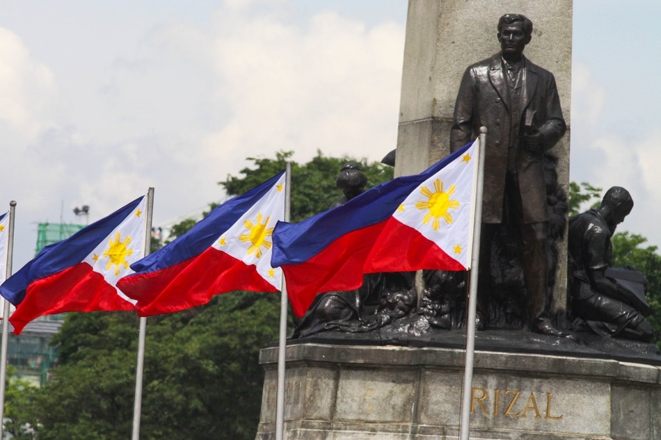 Mga Makabagong Makata Nagbigay Pugay Sa Wikang Filipino Abs Cbn News 3025