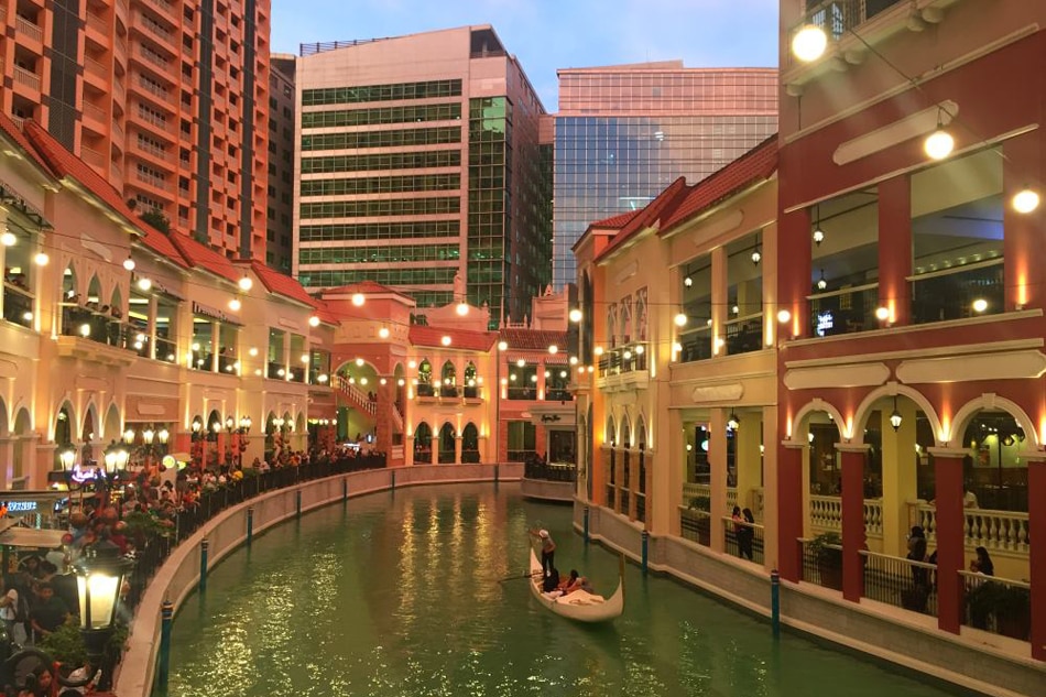 36 days to Christmas: Venice Grand Canal Mall is ready for the holidays