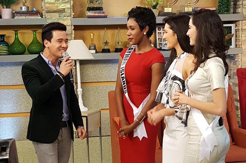 Watch Erik Santos Serenades Miss Universe Bets Abs Cbn News 2404