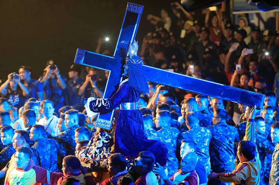 Nazareno devotees defy terror threat as 'Traslacion' begins | ABS-CBN News