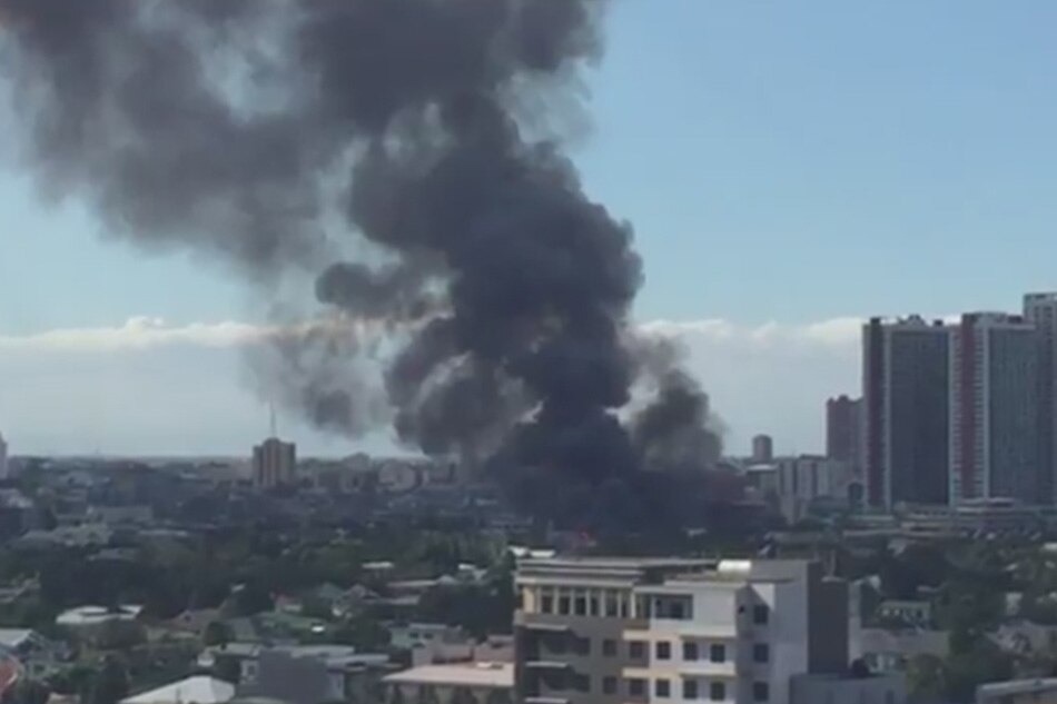 Fire Hits Residential Area In Qc Abs Cbn News 3526