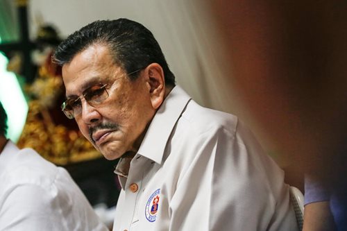 Erap removed from ventilator support, 'responding well' to treatment - Jinggoy