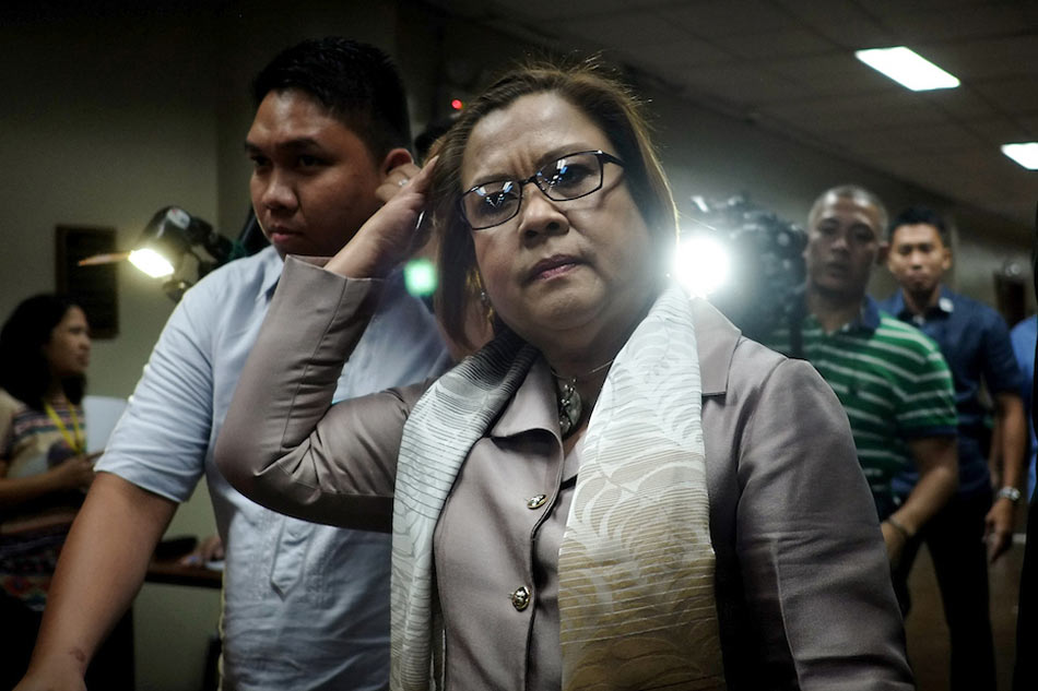 De Lima can&#39;t be arrested while inside Senate, lawyer says 1