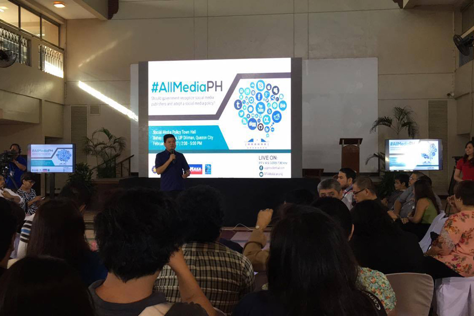 What bloggers say about Palace social media policy proposal 1