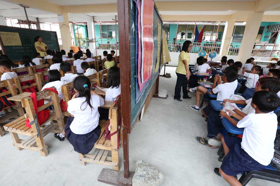 Gov&#39;t has 74,000 job openings in DepEd, DOH, Army 1