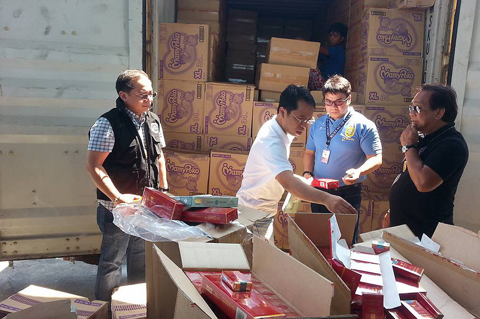 Smuggled cigarettes seized in Mindanao Container Terminal | ABS-CBN News