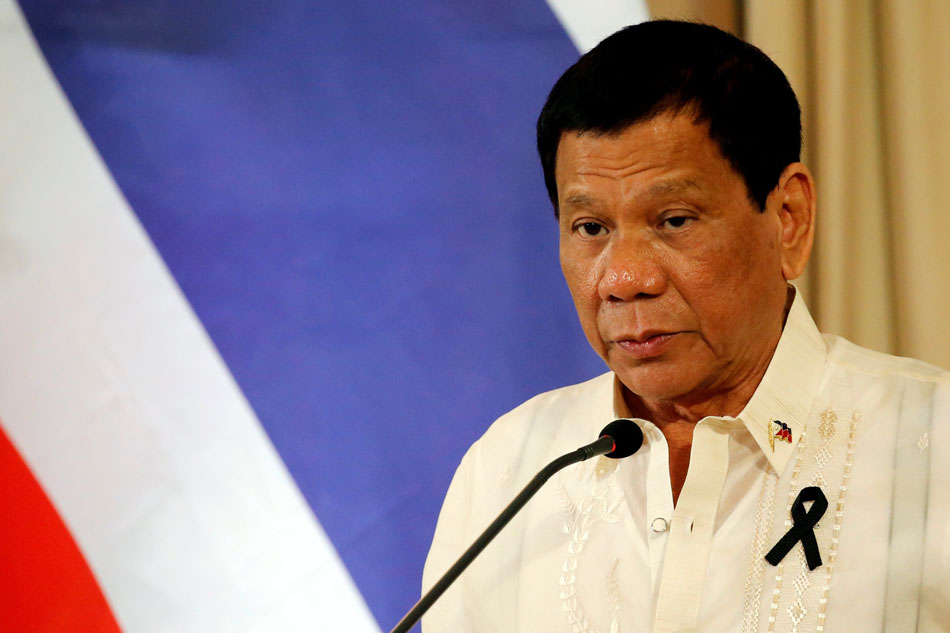 Duterte to soldiers: Do not surrender to enemies alive 1