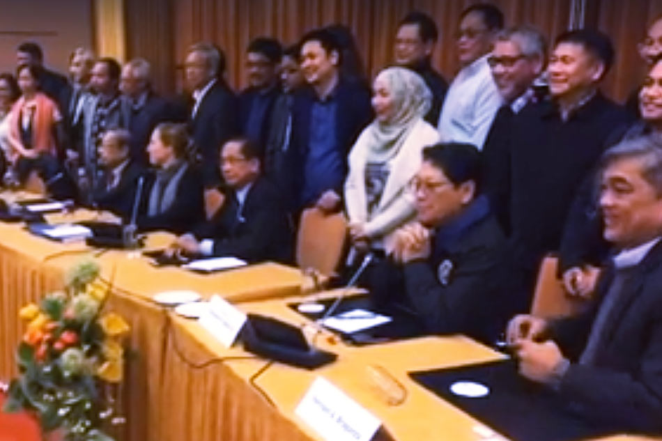 Watch Govt Reds Agree On Interim Joint Ceasefire Abs Cbn News