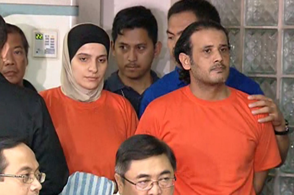 BI Officers Nab 2 Suspected ISIS Members | ABS-CBN News