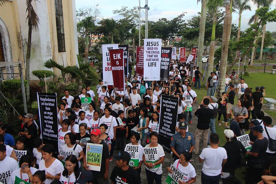 Catholics hold penitential walk in Naga City to protest EJKs | ABS-CBN News