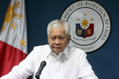Ex-DFA chief Del Rosario backs gov't diplomatic protests vs China