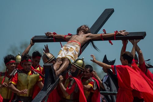 Pampanga city calls off ritual crucifixions in wake of coronavirus threat