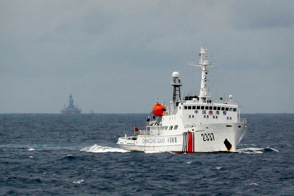 Philippine fishermen accuse China of firing on vessel 1
