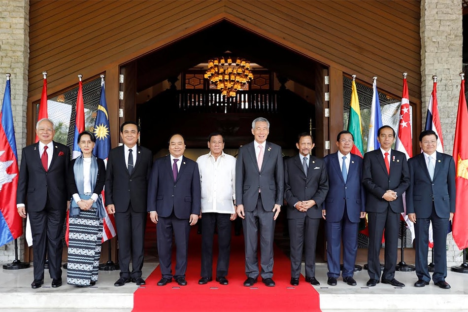 DFA: No leader brought up sea row during ASEAN Summit 1